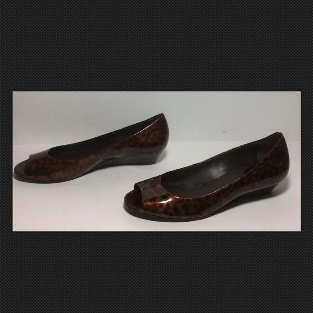NWOB Cole Haan 8B Tortoise Patent Peep Toe Wedge